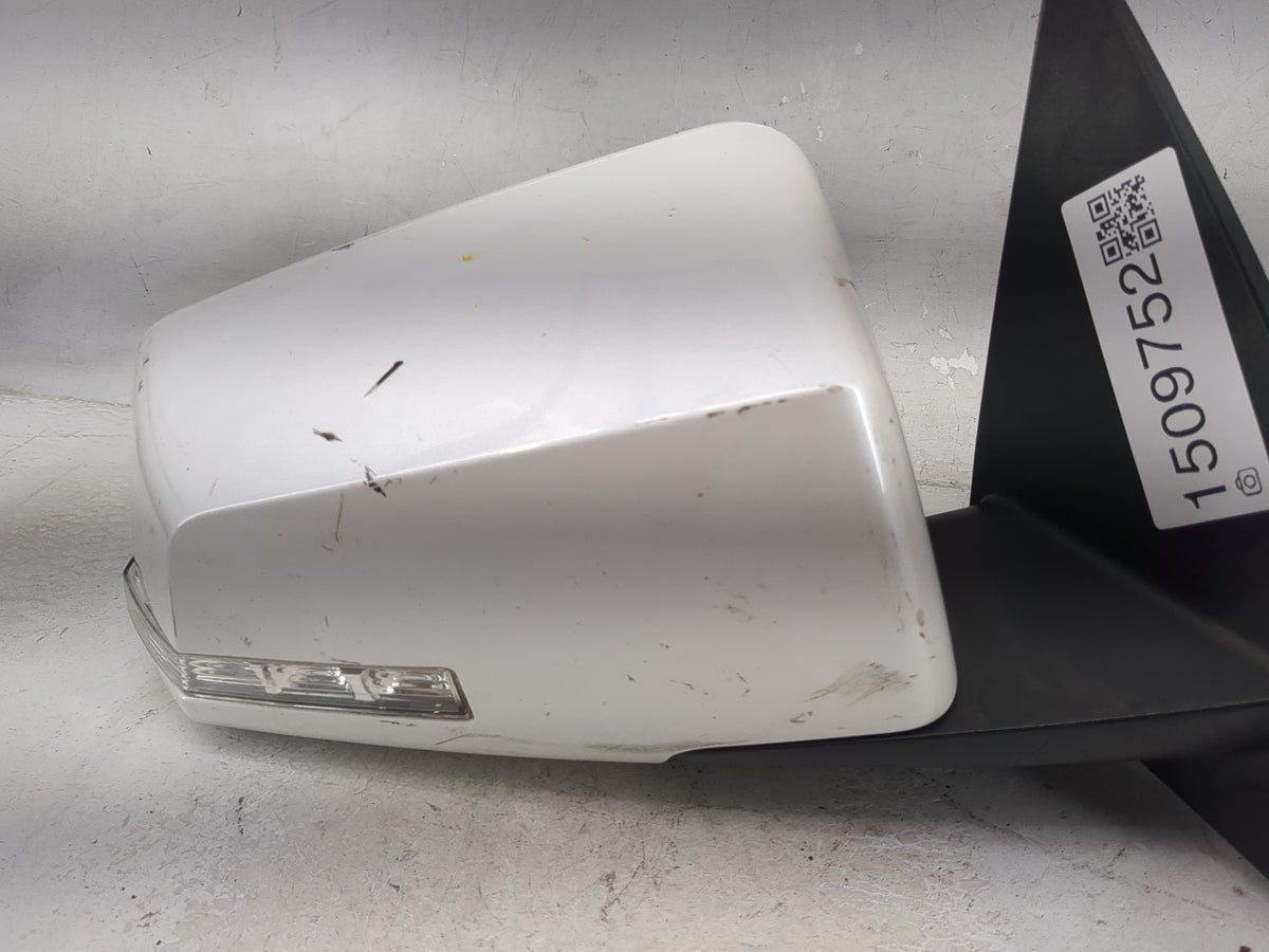 2015-2017 Chevrolet Traverse Passenger Side View Mirror - Right Door Mirror OEM Used - Oemusedautoparts1.com