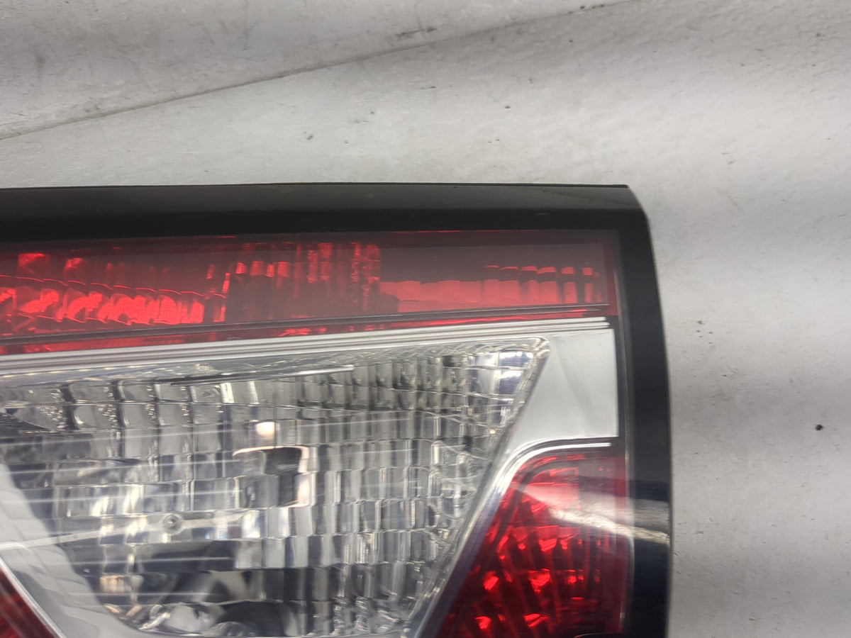 2013 Chevrolet Traverse Passenger Right Side Deck Lid Mounted Tail Light 1512537 - Oemusedautoparts1.com