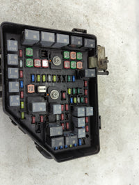 2015-2017 Chevrolet Traverse Fusebox Fuse Box Panel Relay Module P/N:23436805 20977706 Fits Fits 2015 2016 2017 OEM Used Aut