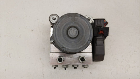 2012-2017 Chevrolet Traverse ABS Pump Control Module Replacement P/N:23407416 22912777 Fits Fits 2012 2013 2014 2015 2016 2017 OEM Used Auto Parts