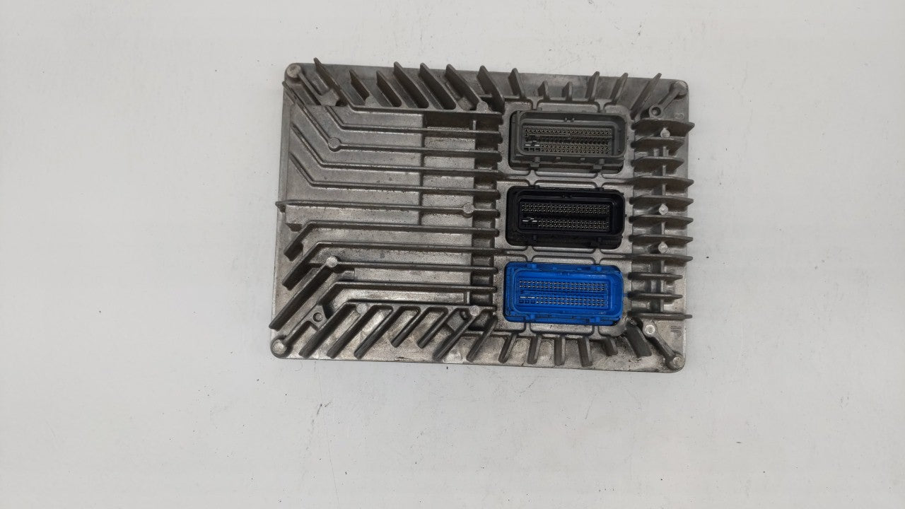 2017 Chevrolet Traverse PCM Engine Control Computer ECU ECM PCU OEM P/N:12666068 12667002, 12666070 Fits Fits 2018 2019 2020
