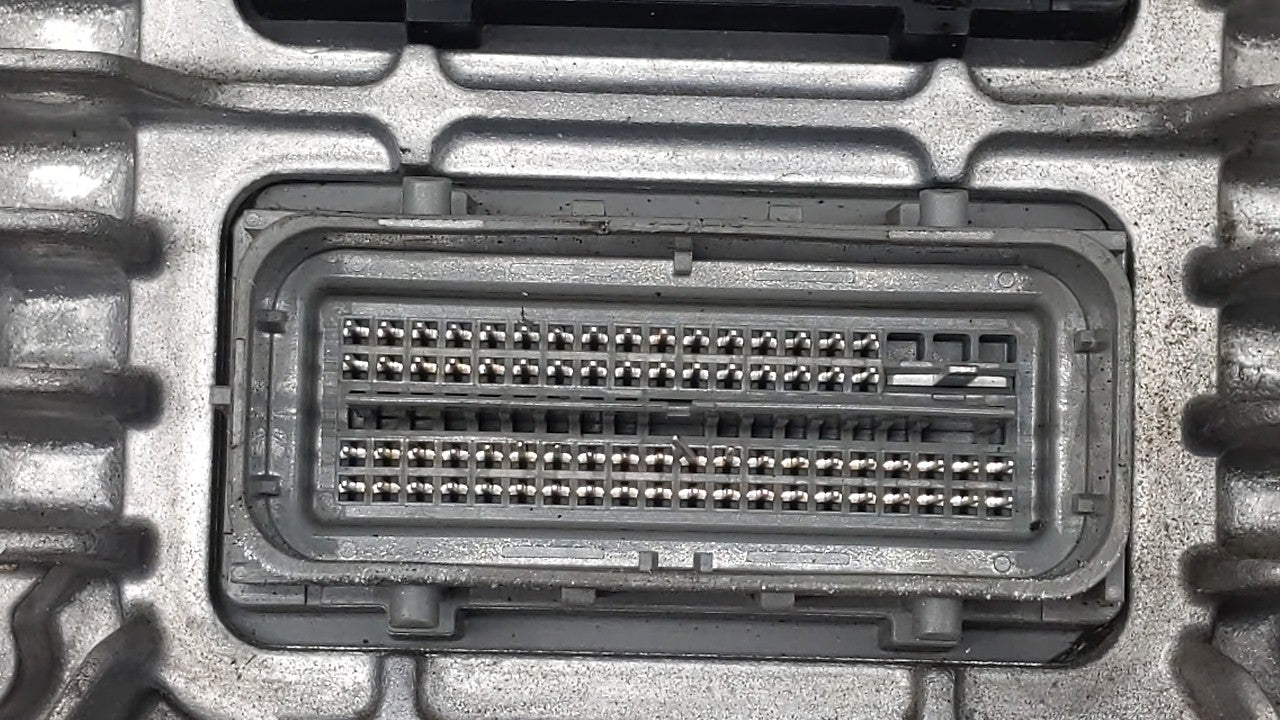 2017 Chevrolet Traverse PCM Engine Control Computer ECU ECM PCU OEM P/N:12666068 12667002, 12666070 Fits Fits 2018 2019 2020