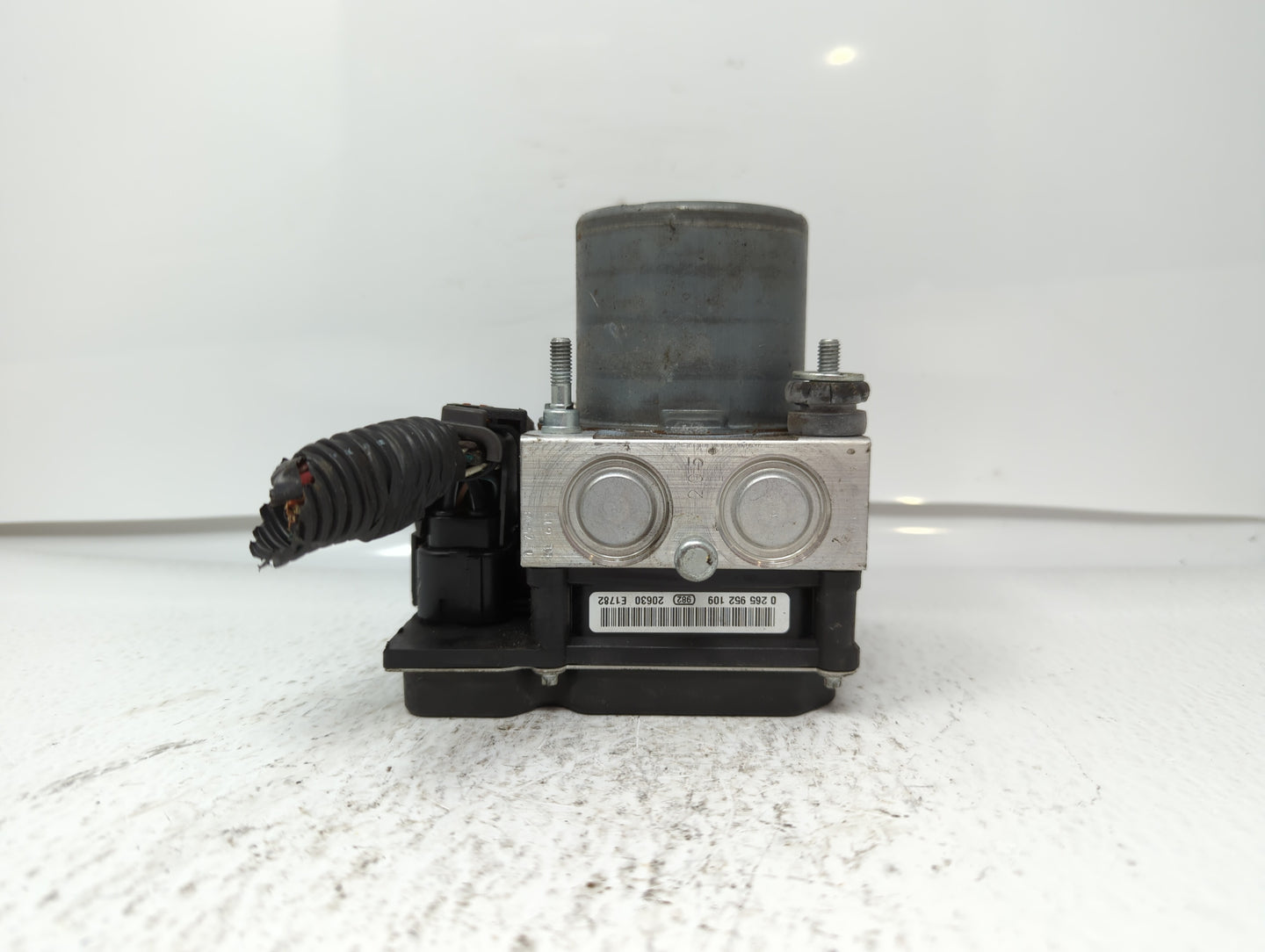 2017 Chevrolet Traverse ABS Pump Control Module Replacement P/N:23407415 22893247, 22893248 Fits Fits 2012 2013 2014 2015 20