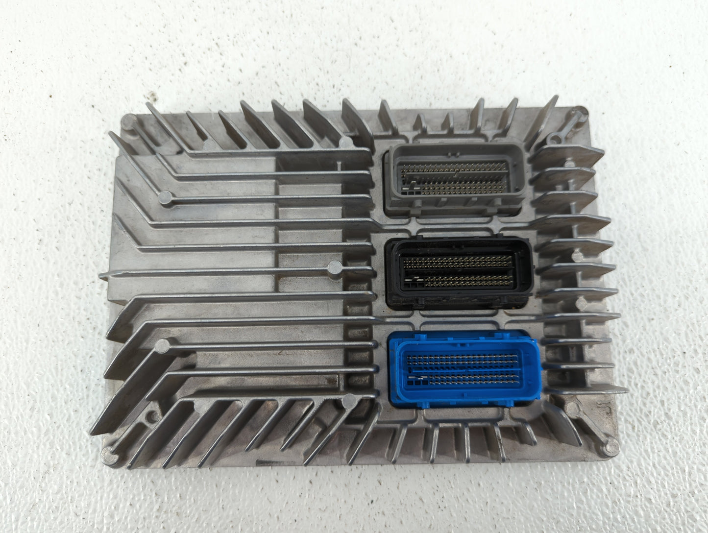 2017 Chevrolet Traverse PCM Engine Control Computer ECU ECM PCU OEM P/N:12667189 12708794, 12719362 Fits Fits 2018 2019 2020