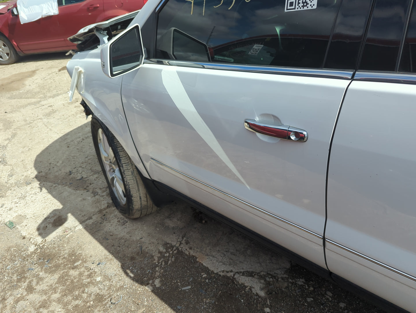 Chevrolet Traverse Driver Front Door Oem 5015768 - Oemusedautoparts1.com
