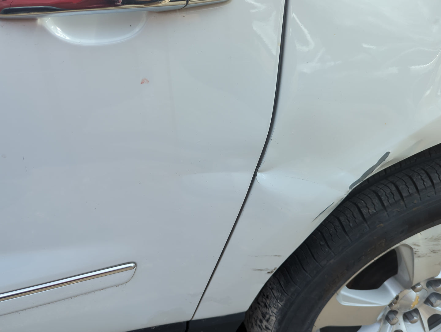 2017 Chevrolet Traverse Driver Rear Door Oem - Oemusedautoparts1.com