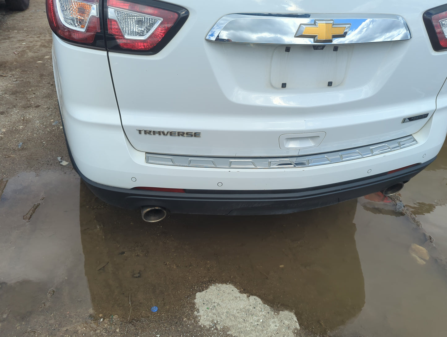 2013-2017 Chevrolet Traverse Rear Bumper Assembly Oem - Oemusedautoparts1.com