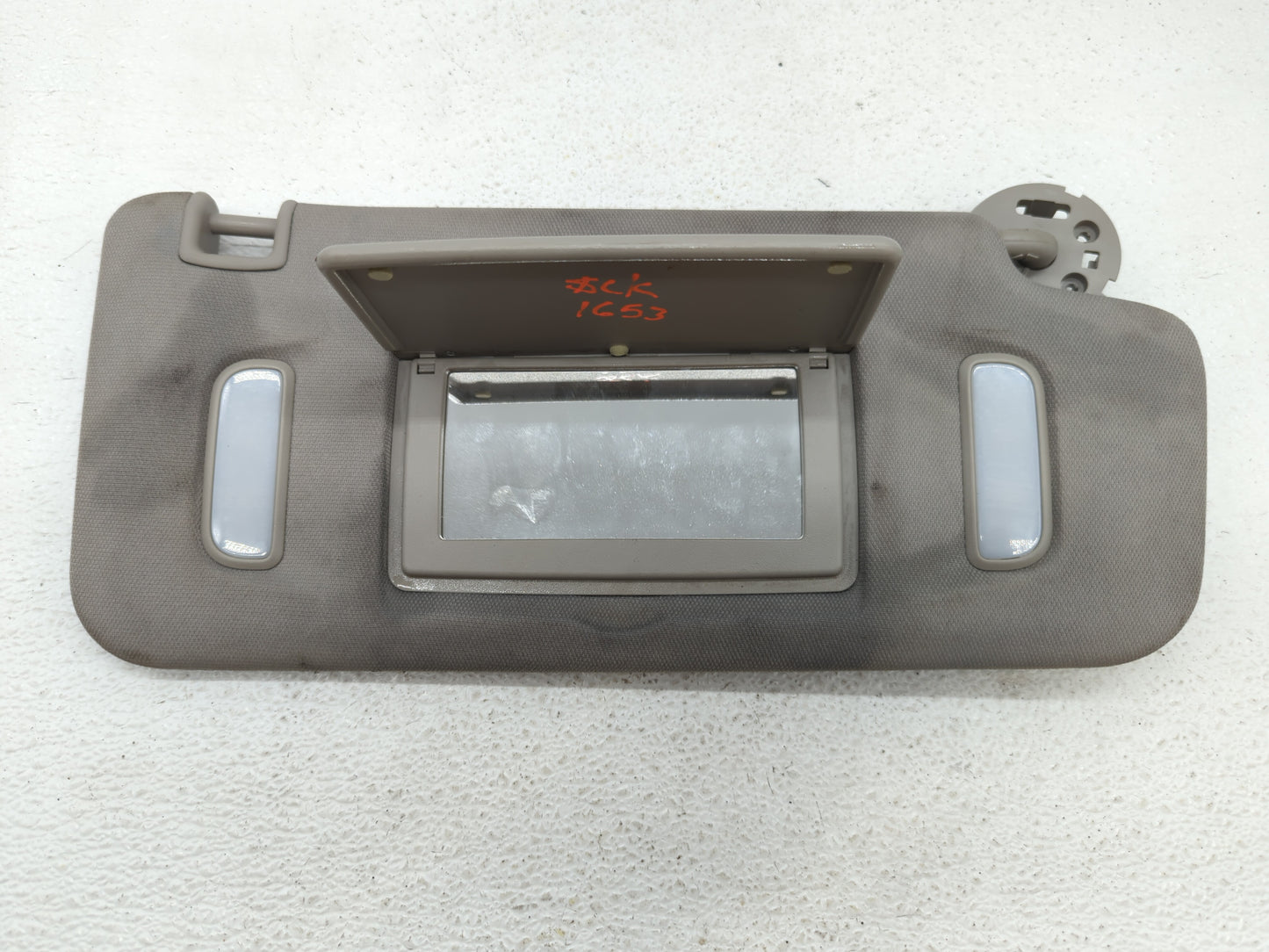 2017 Chevrolet Traverse Sun Visor Shade Replacement Passenger Right Mirror Fits OEM Used Auto Parts - Oemusedautoparts1.com