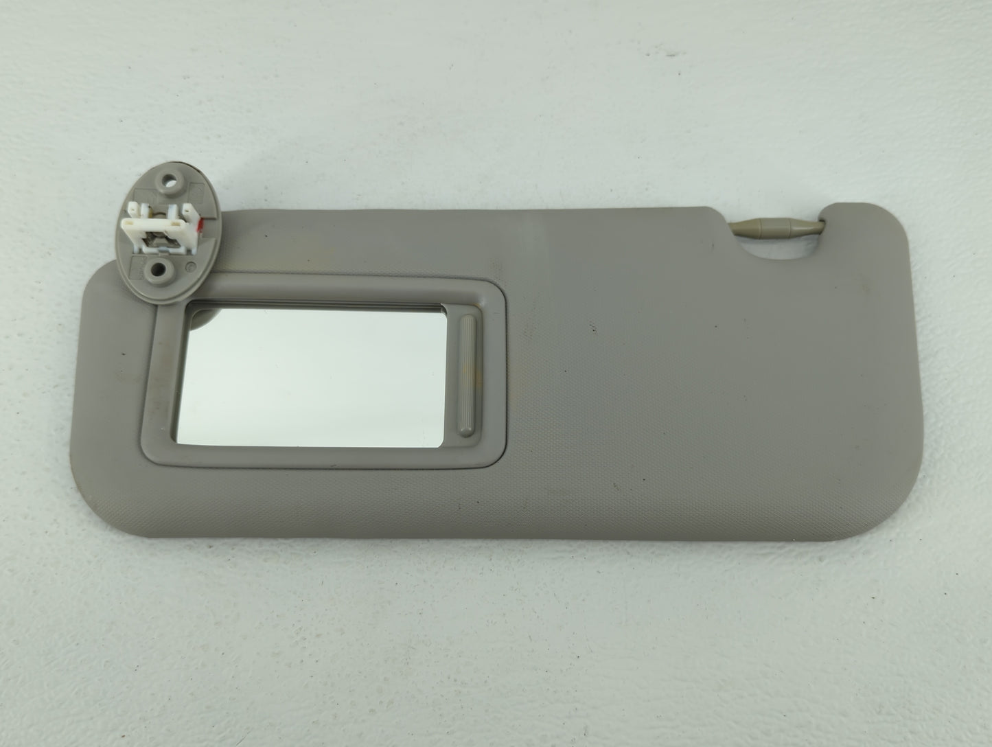 2017 Chevrolet Traverse Sun Visor Shade Replacement Driver Left Mirror Fits OEM Used Auto Parts - Oemusedautoparts1.com