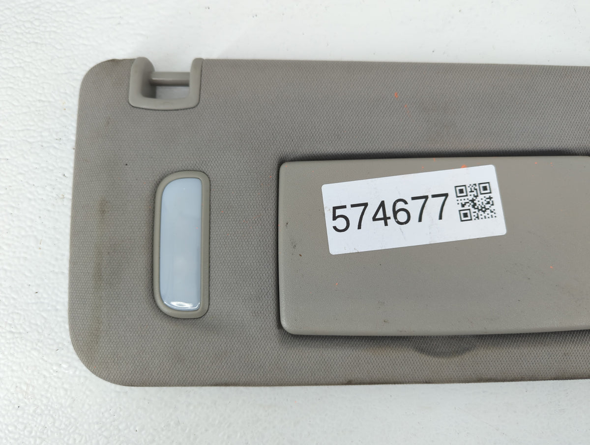 2017 Chevrolet Traverse Sun Visor Shade Replacement Passenger Right Mirror Fits OEM Used Auto Parts - Oemusedautoparts1.com