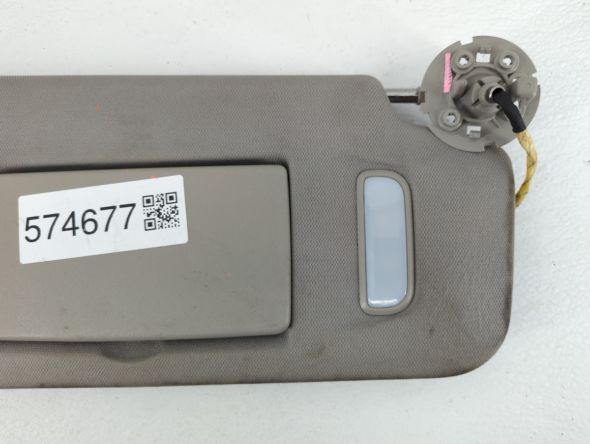 2017 Chevrolet Traverse Sun Visor Shade Replacement Passenger Right Mirror Fits OEM Used Auto Parts - Oemusedautoparts1.com