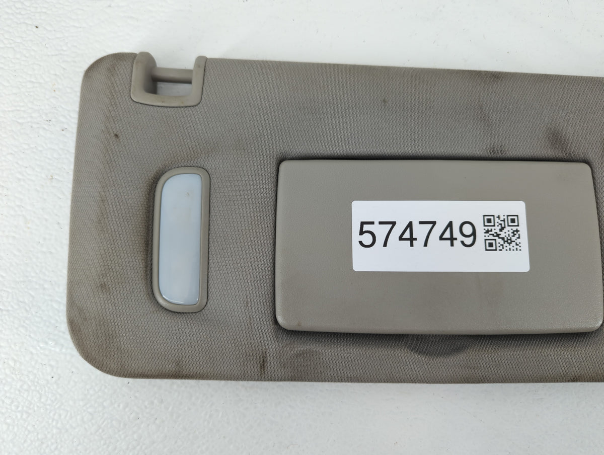 2017 Chevrolet Traverse Sun Visor Shade Replacement Passenger Right Mirror Fits OEM Used Auto Parts - Oemusedautoparts1.com
