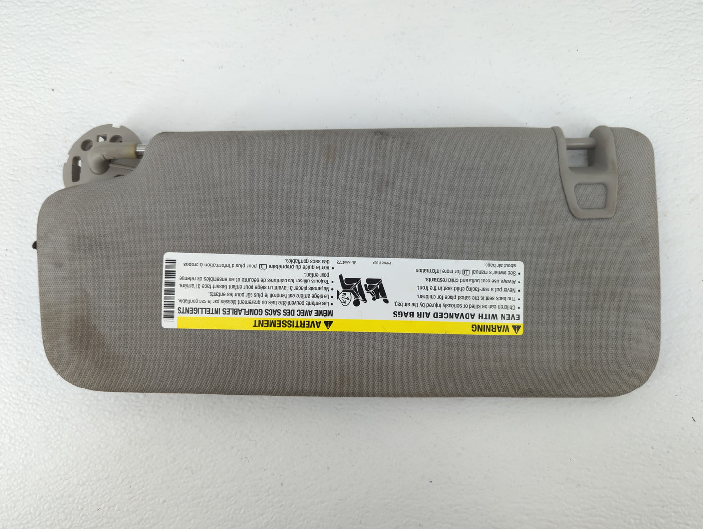 2017 Chevrolet Traverse Sun Visor Shade Replacement Passenger Right Mirror Fits OEM Used Auto Parts - Oemusedautoparts1.com