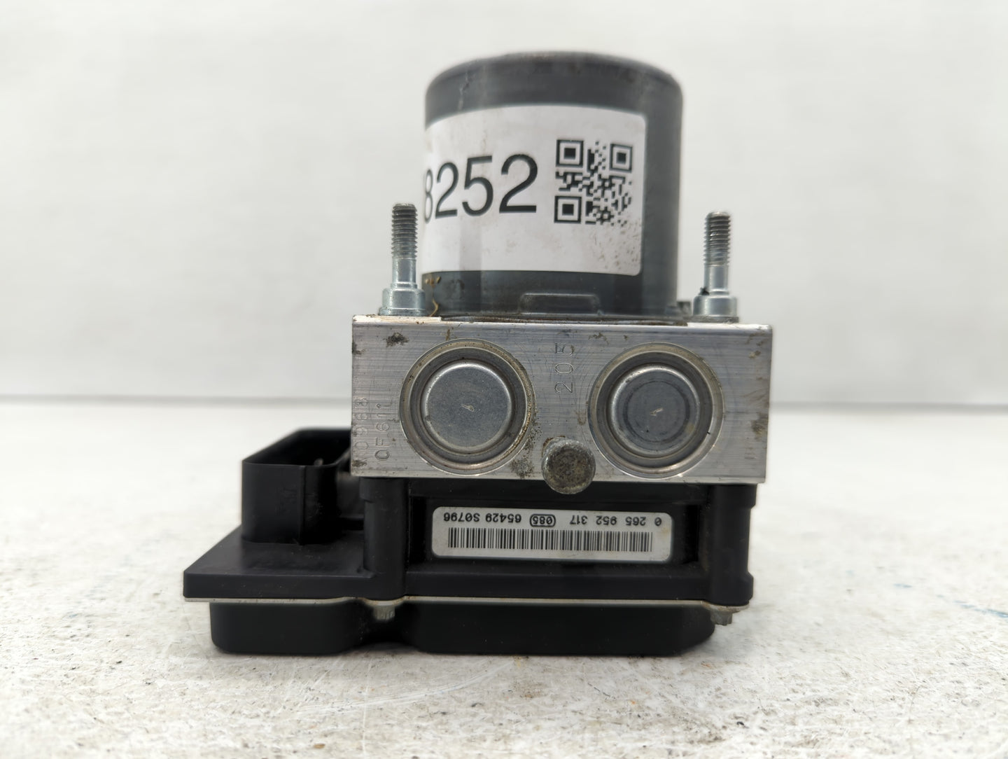 2017 Chevrolet Traverse ABS Pump Control Module Replacement P/N:23407416 Fits Fits 2012 2013 2014 2015 2016 OEM Used Auto Pa