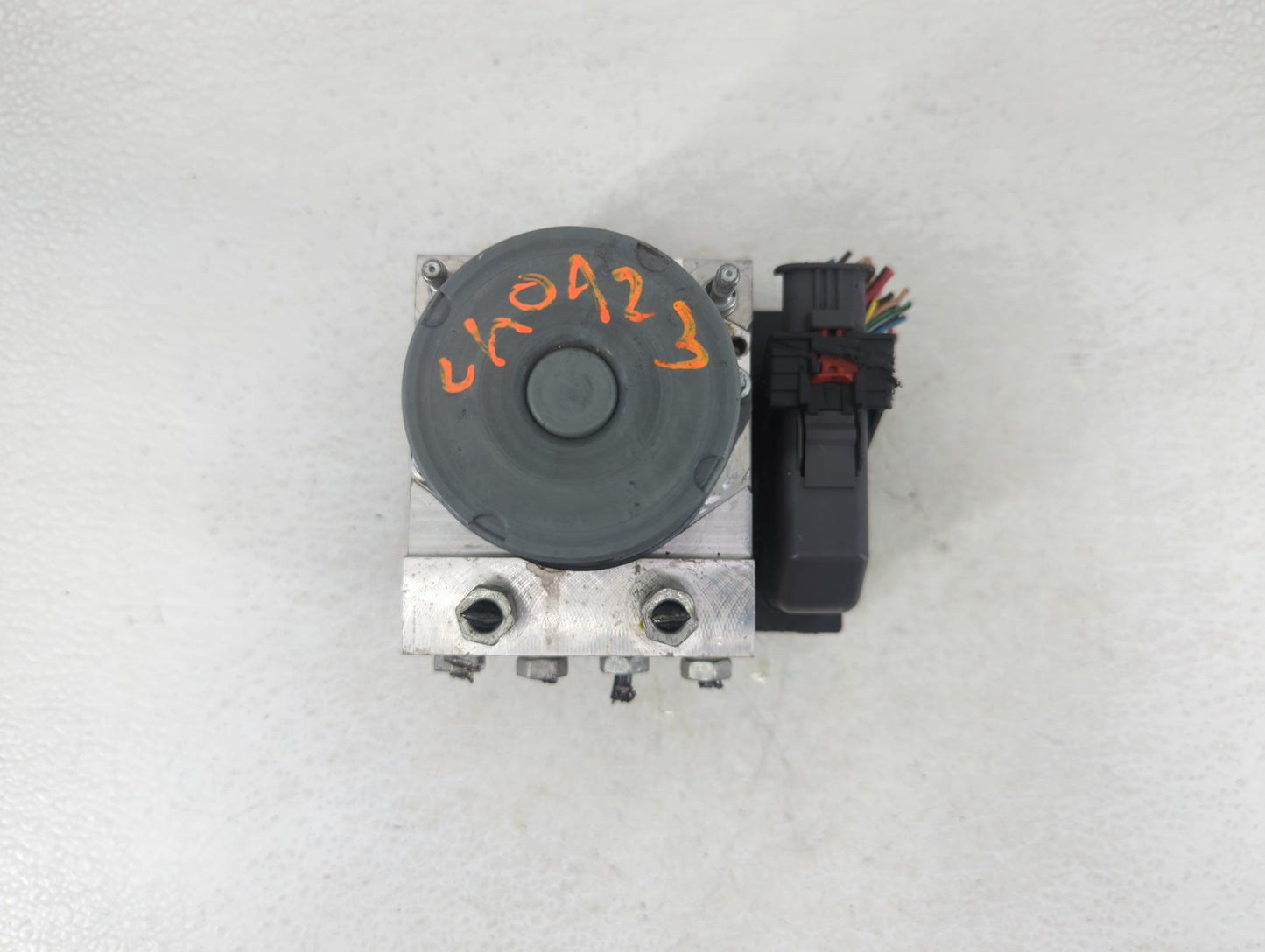 2017 Chevrolet Traverse ABS Pump Control Module Replacement P/N:23407416 Fits Fits 2012 2013 2014 2015 2016 OEM Used Auto Pa