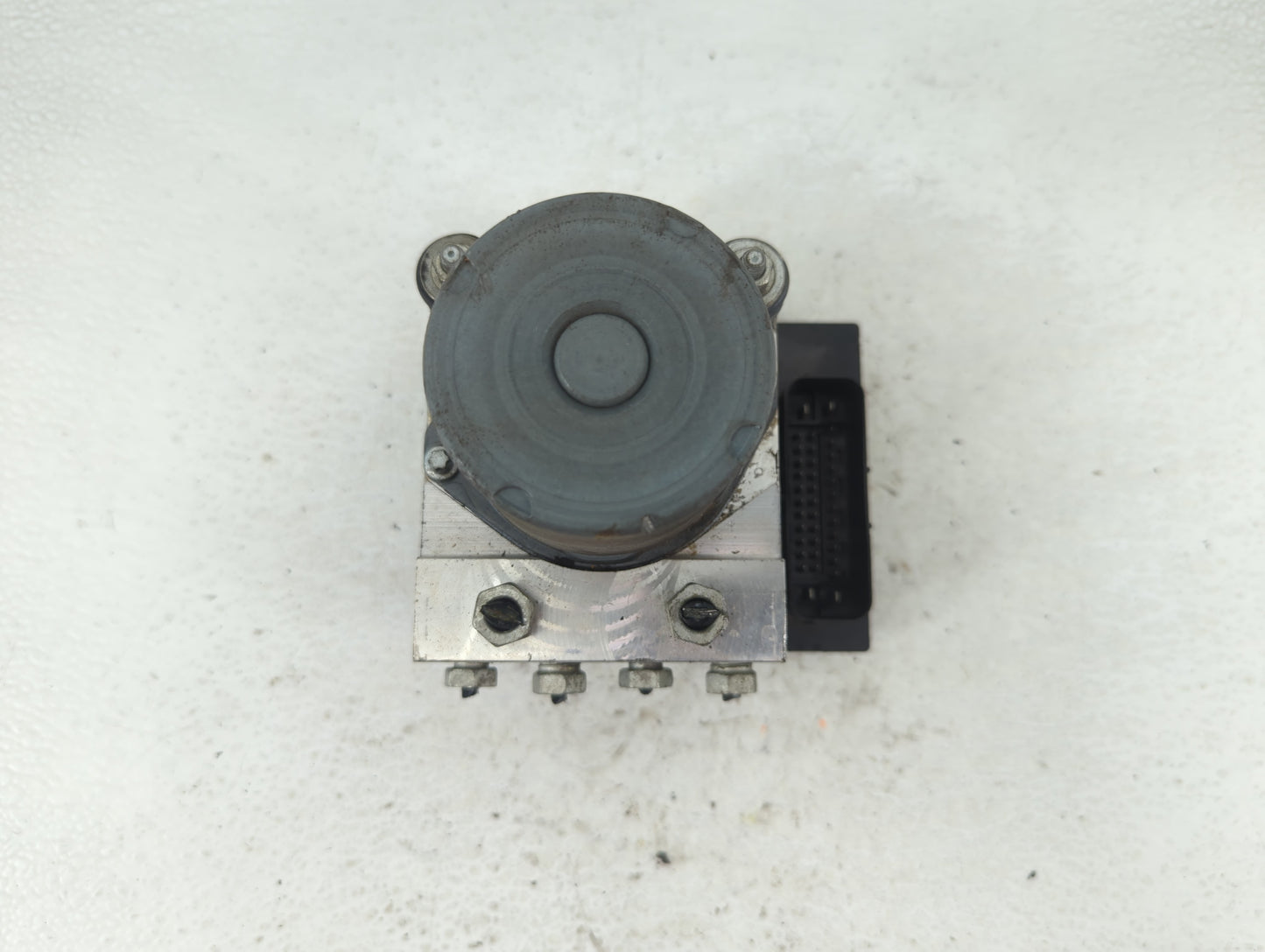 2017 Chevrolet Traverse ABS Pump Control Module Replacement P/N:23407415 Fits Fits 2012 2013 2014 2015 2016 OEM Used Auto Pa