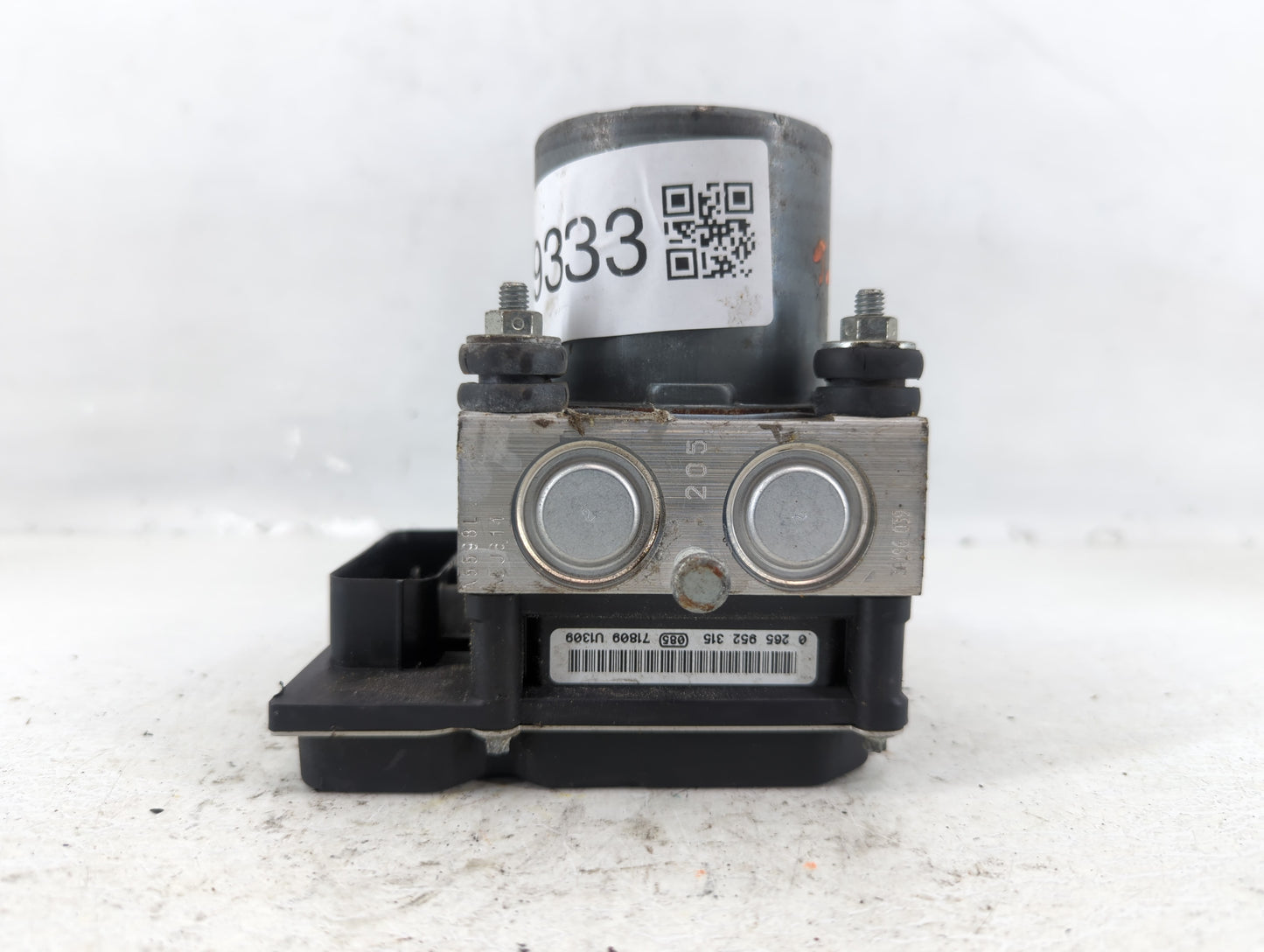 2017 Chevrolet Traverse ABS Pump Control Module Replacement P/N:23407415 Fits Fits 2012 2013 2014 2015 2016 OEM Used Auto Pa