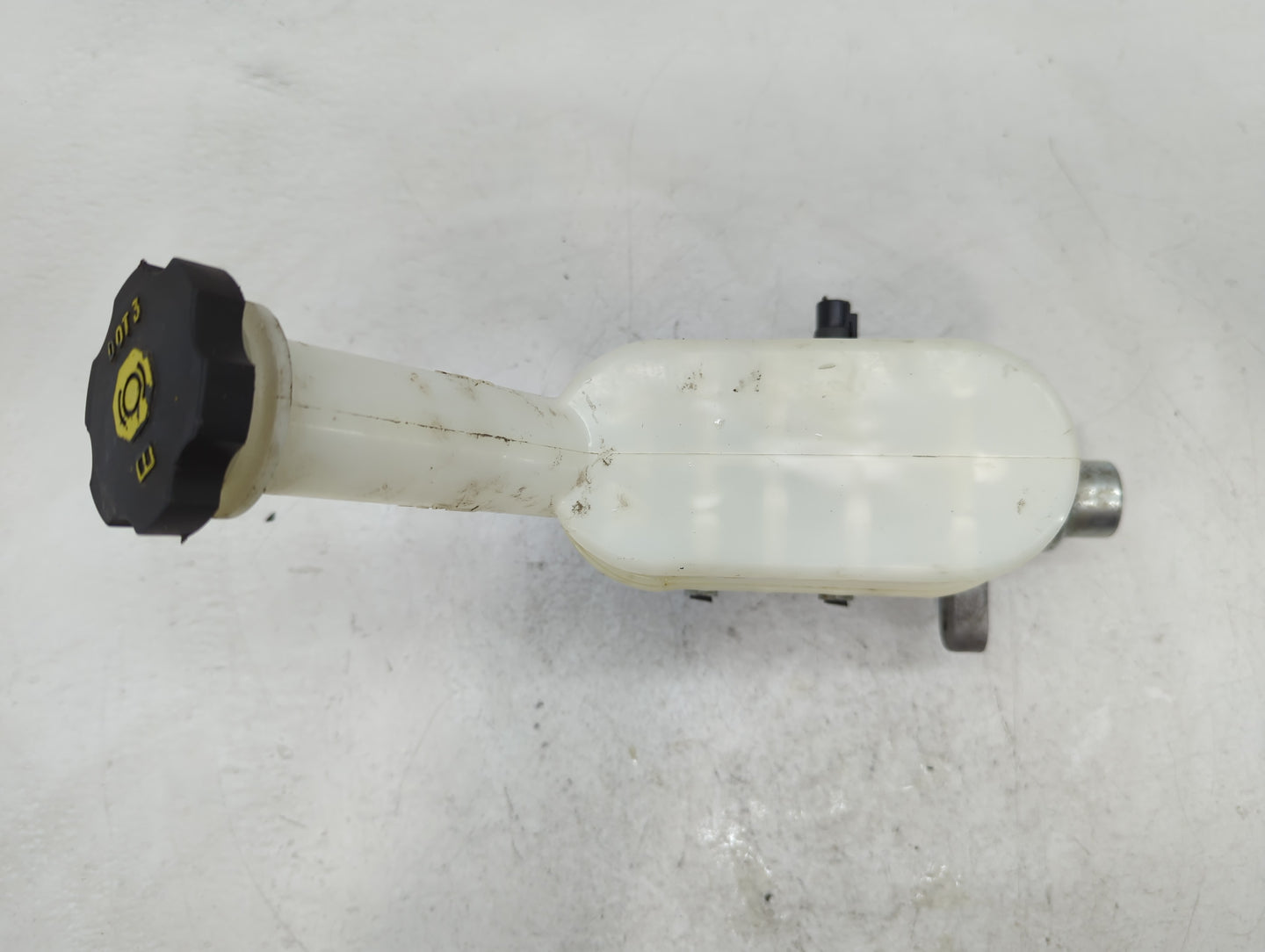 Chevrolet Traverse Brake Master Cylinder - Oemusedautoparts1.com