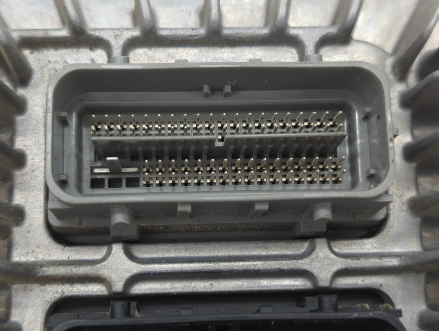 2017 Chevrolet Traverse PCM Engine Control Computer ECU ECM PCU OEM P/N:E39A 12670801 Fits Fits 2018 2019 2020 OEM Used Auto