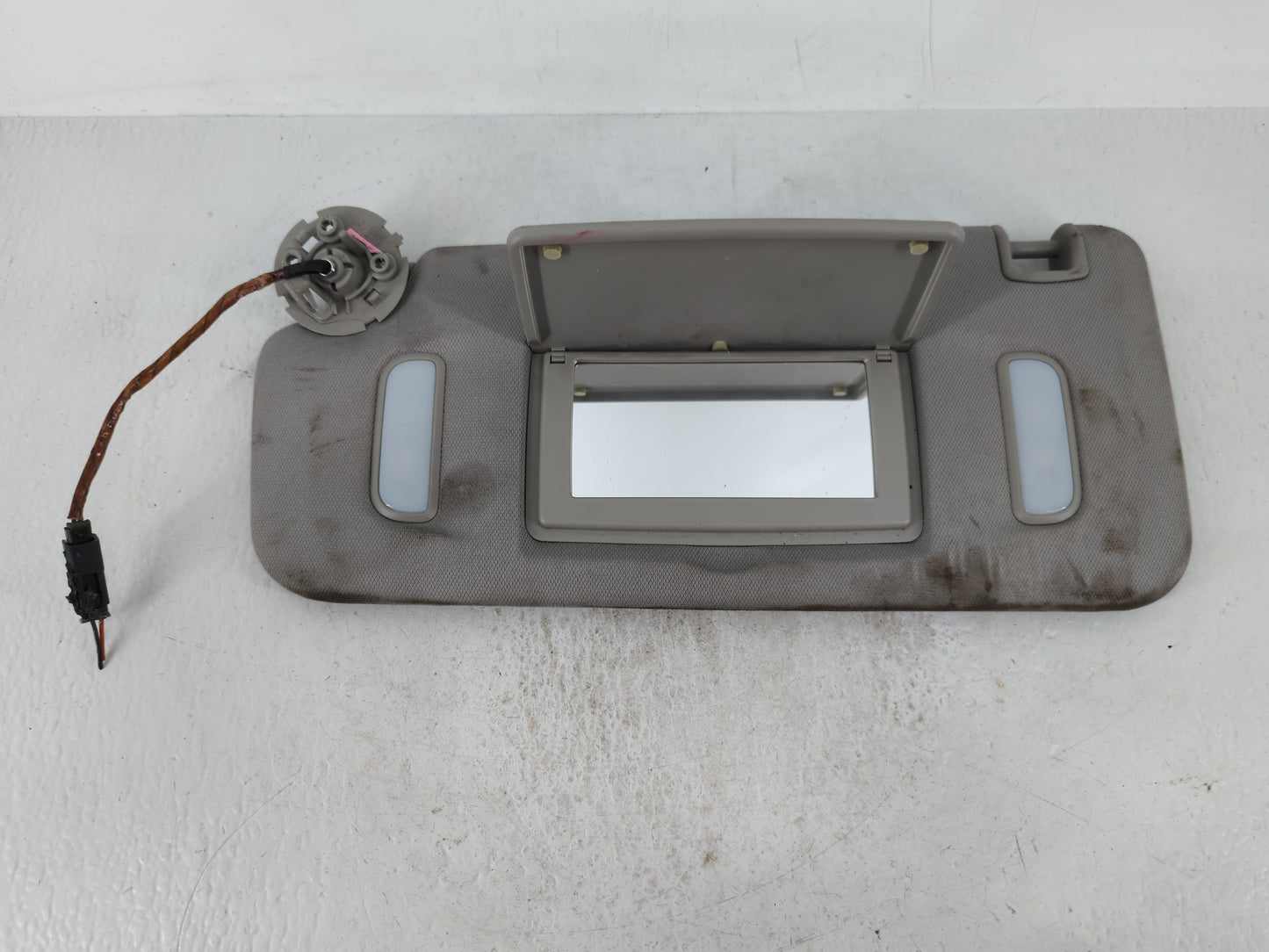 2017 Chevrolet Traverse Sun Visor Shade Replacement Driver Left Mirror Fits OEM Used Auto Parts - Oemusedautoparts1.com