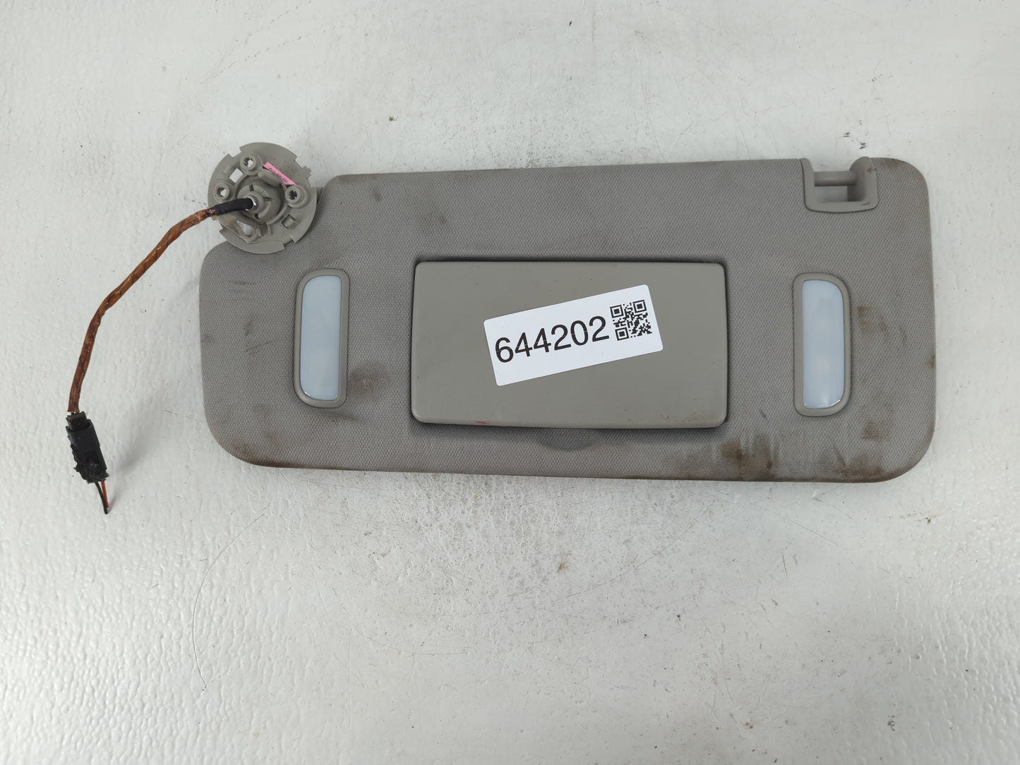 2017 Chevrolet Traverse Sun Visor Shade Replacement Driver Left Mirror Fits OEM Used Auto Parts - Oemusedautoparts1.com