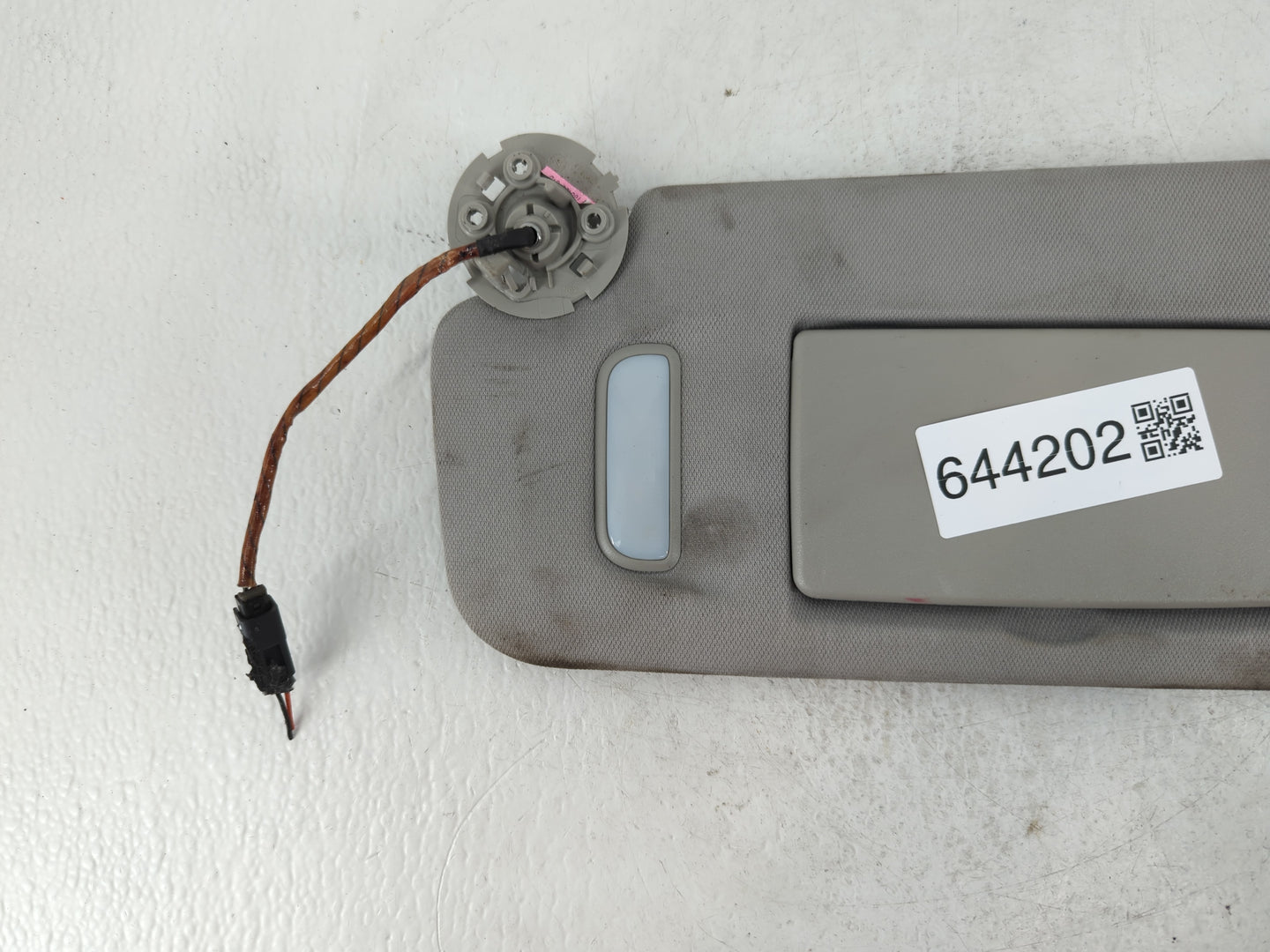 2017 Chevrolet Traverse Sun Visor Shade Replacement Driver Left Mirror Fits OEM Used Auto Parts - Oemusedautoparts1.com