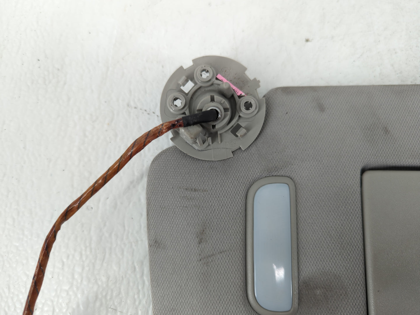 2017 Chevrolet Traverse Sun Visor Shade Replacement Driver Left Mirror Fits OEM Used Auto Parts - Oemusedautoparts1.com