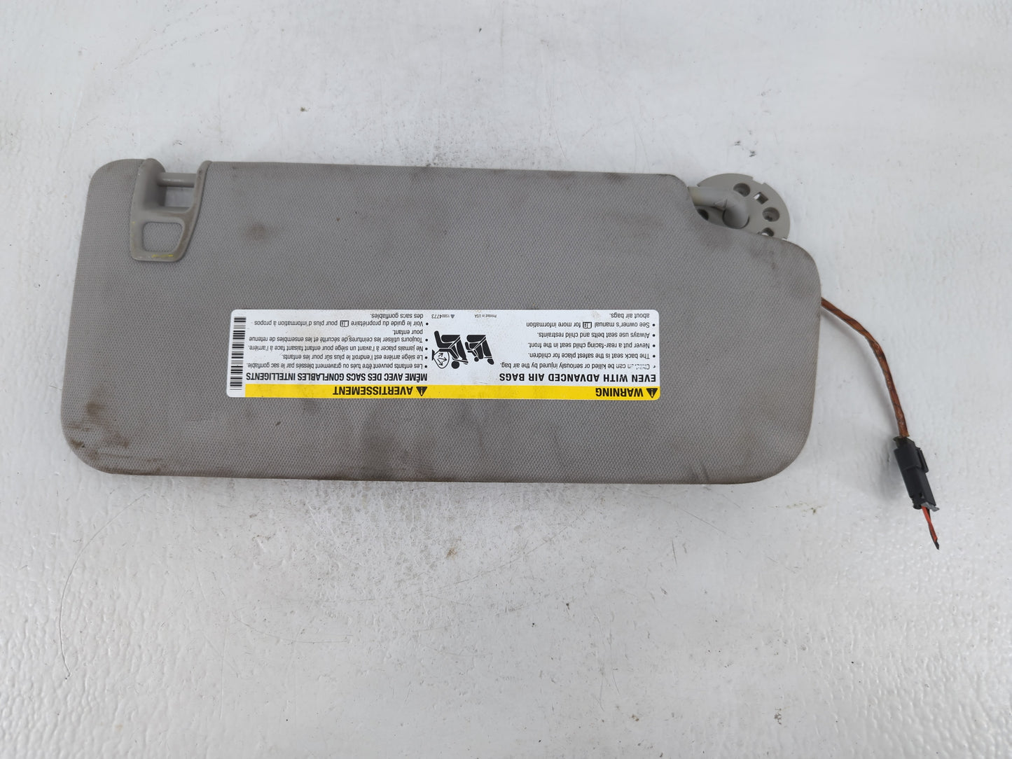 2017 Chevrolet Traverse Sun Visor Shade Replacement Driver Left Mirror Fits OEM Used Auto Parts - Oemusedautoparts1.com