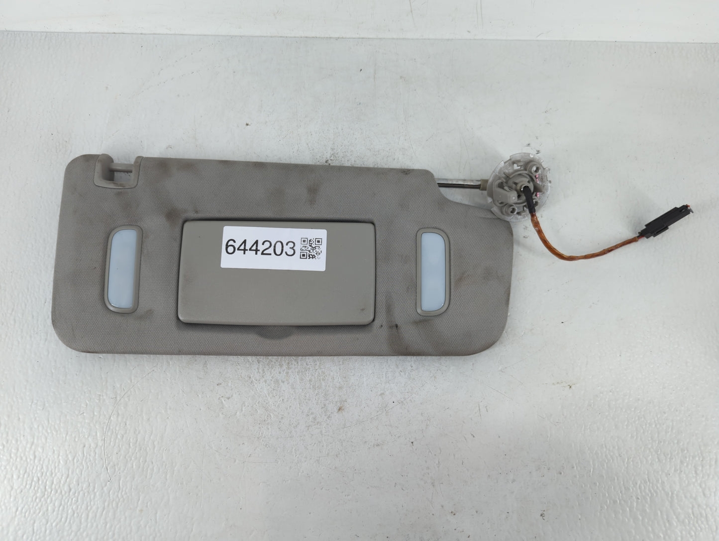 2017 Chevrolet Traverse Sun Visor Shade Replacement Passenger Right Mirror Fits OEM Used Auto Parts - Oemusedautoparts1.com