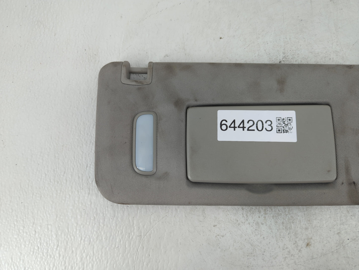 2017 Chevrolet Traverse Sun Visor Shade Replacement Passenger Right Mirror Fits OEM Used Auto Parts - Oemusedautoparts1.com