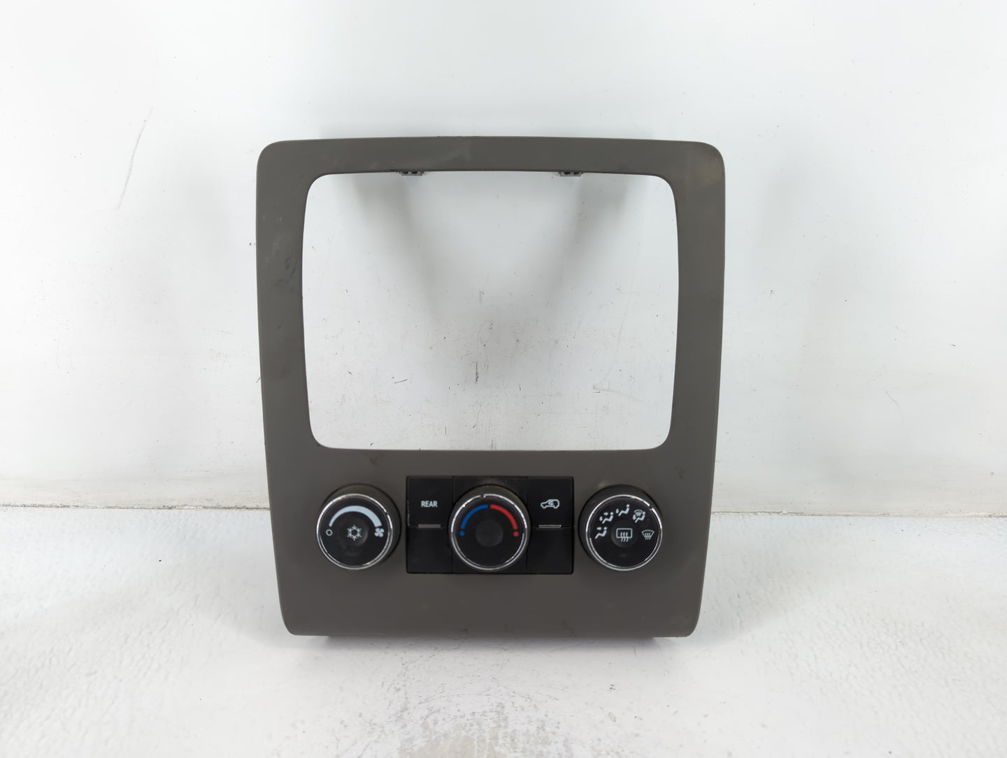 2013-2017 Chevrolet Traverse Climate Control Module Temperature AC/Heater Replacement P/N:22969802 Fits OEM Used Auto Parts 