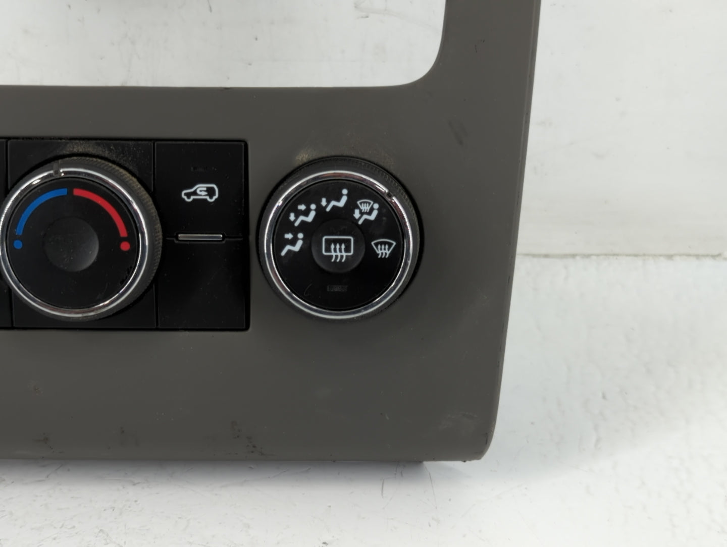 2013-2017 Chevrolet Traverse Climate Control Module Temperature AC/Heater Replacement P/N:22969802 Fits OEM Used Auto Parts 