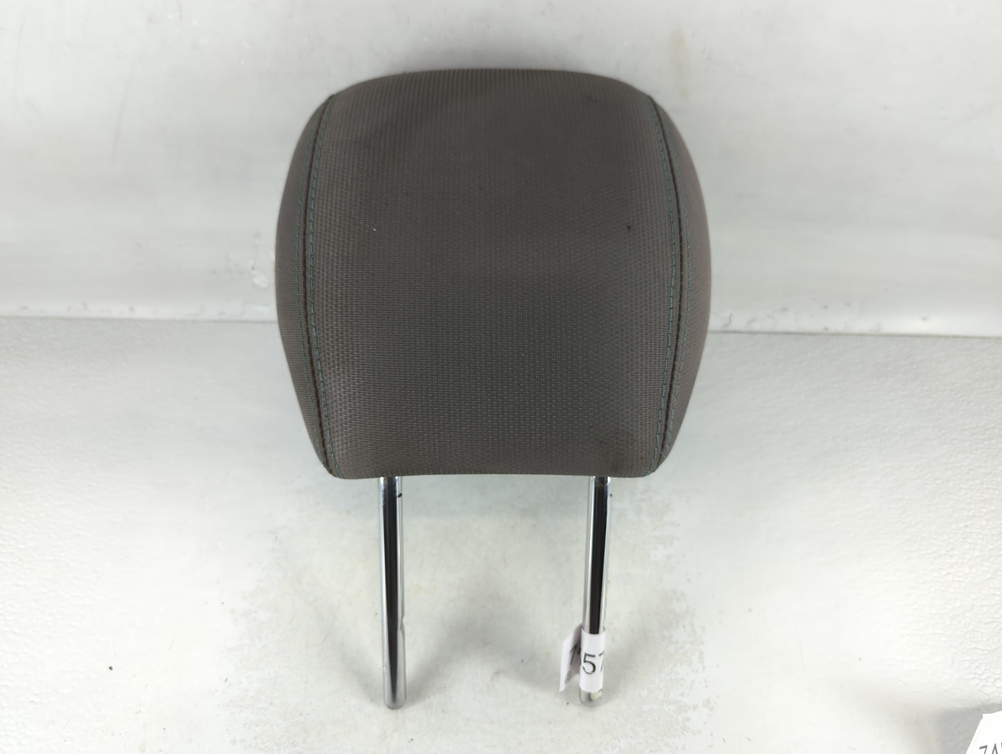 2013 Chevrolet Traverse Headrest Head Rest Front Driver Passenger Seat - Oemusedautoparts1.com