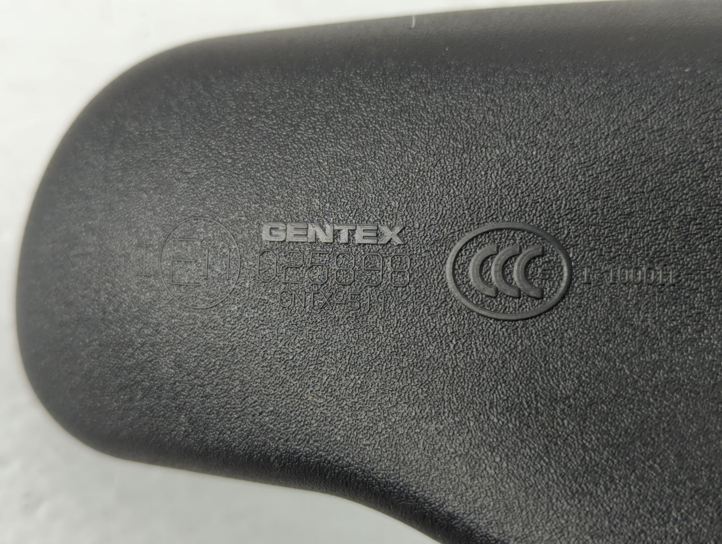 2017 Chevrolet Traverse Interior Rear View Mirror Replacement OEM P/N:23346620 Fits OEM Used Auto Parts - Oemusedautoparts1.