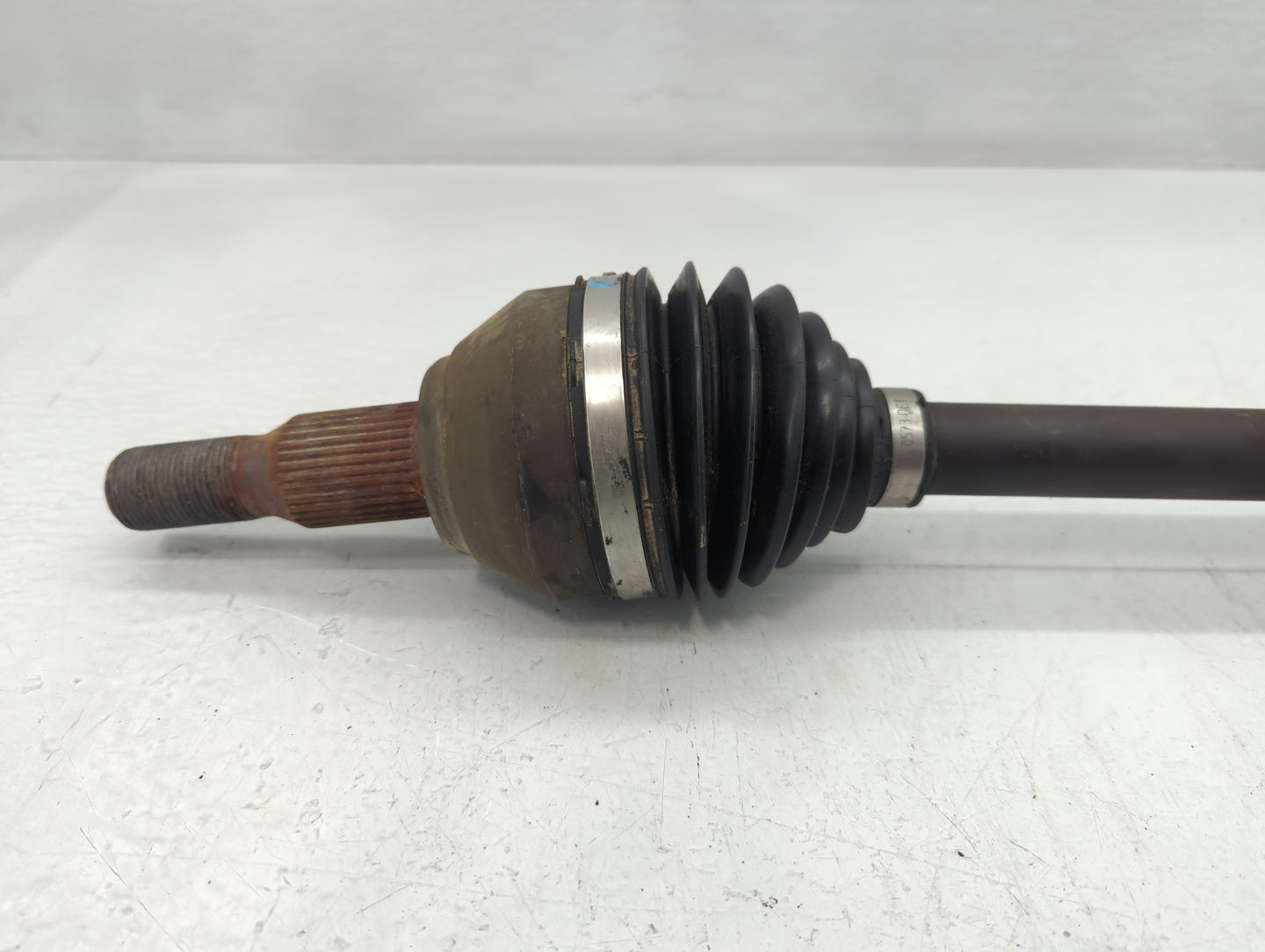2017-2017 Chevrolet Traverse Axle Shaft Front Driver Cv C/v - Oemusedautoparts1.com
