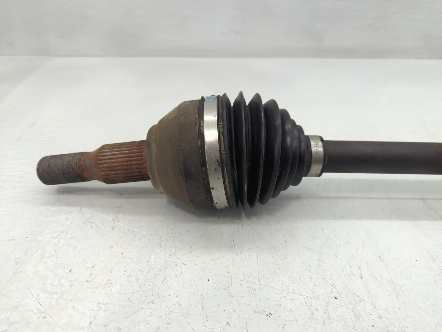2017-2017 Chevrolet Traverse Axle Shaft Front Driver Cv C/v - Oemusedautoparts1.com