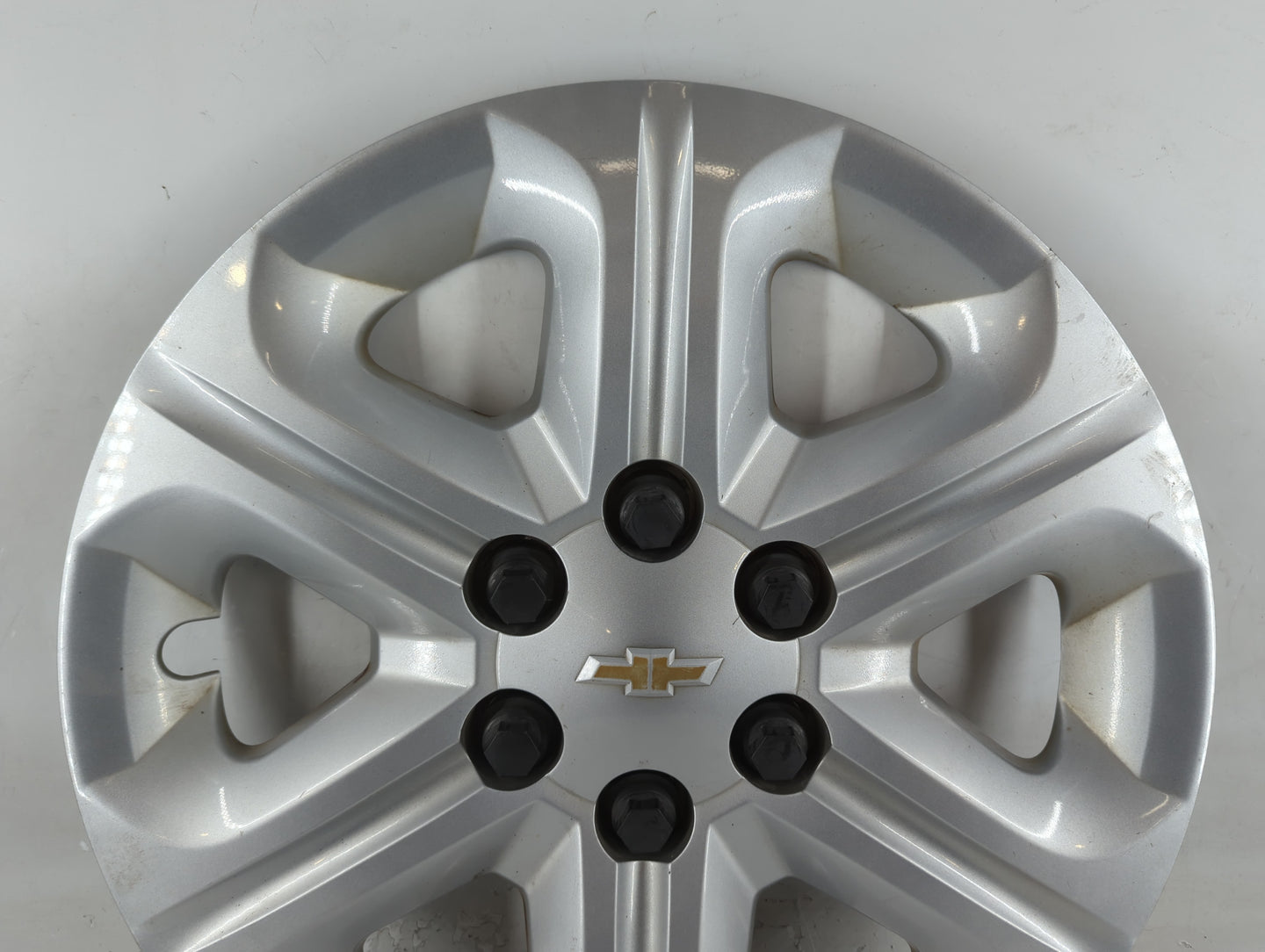 2017-2017 Chevrolet Traverse Driver Front Wheel Hub Oem - Oemusedautoparts1.com