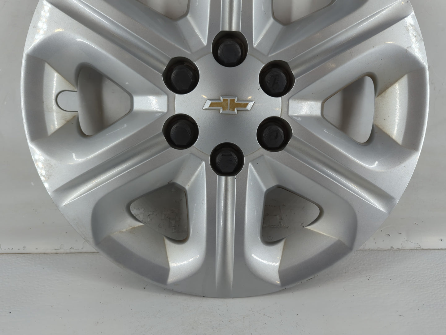 2017-2017 Chevrolet Traverse Driver Front Wheel Hub Oem - Oemusedautoparts1.com