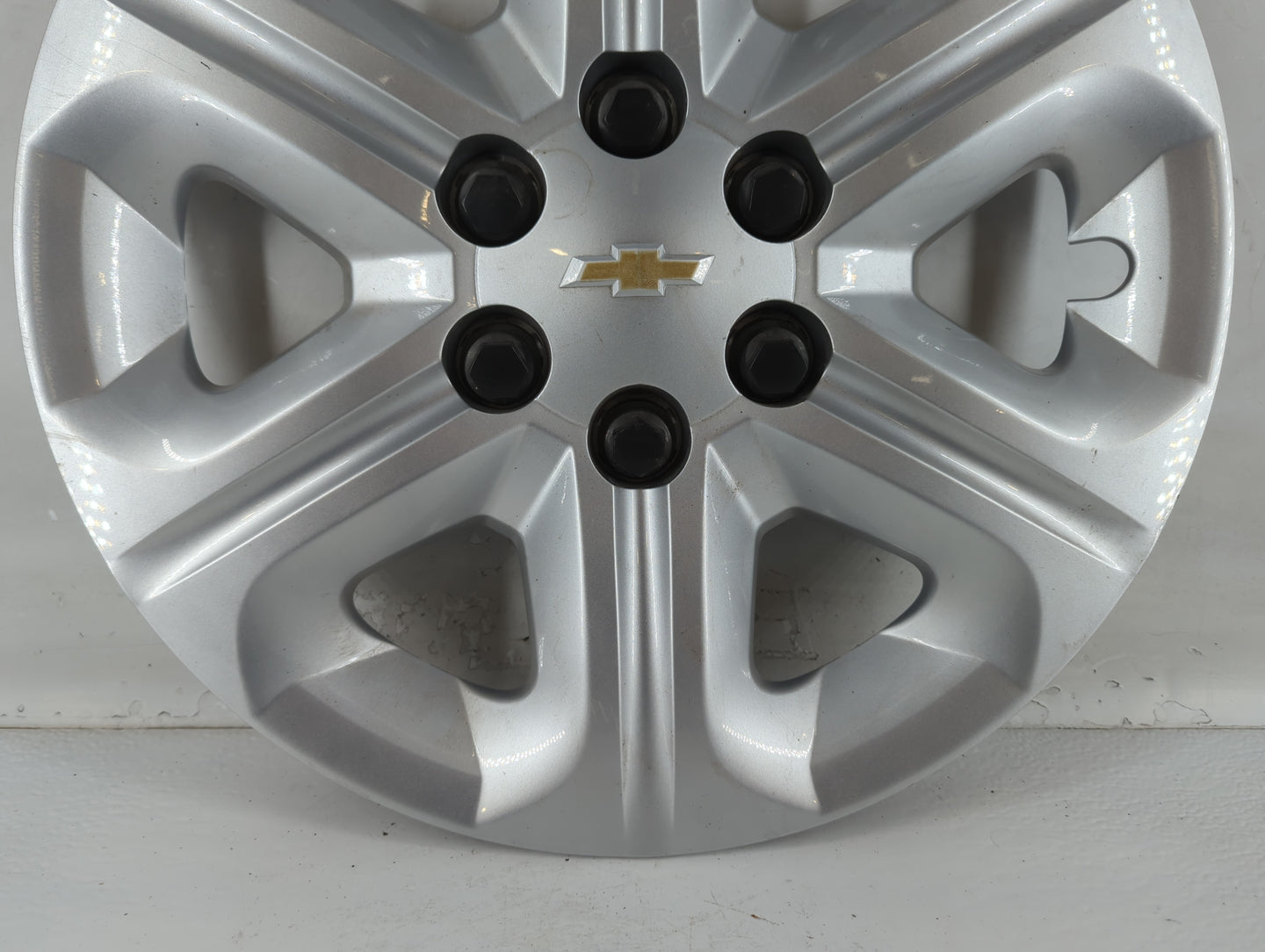 2017-2017 Chevrolet Traverse Driver Front Wheel Hub Oem - Oemusedautoparts1.com