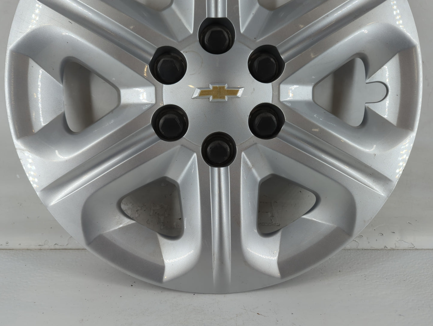 2017-2017 Chevrolet Traverse Driver Front Wheel Hub Oem - Oemusedautoparts1.com