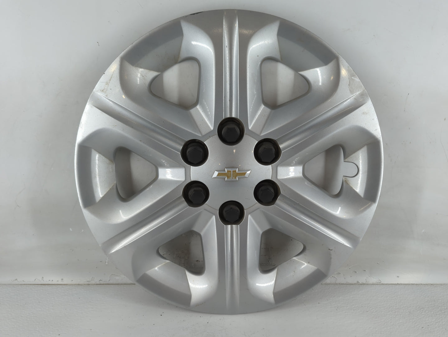 2017-2017 Chevrolet Traverse Driver Front Wheel Hub Oem - Oemusedautoparts1.com