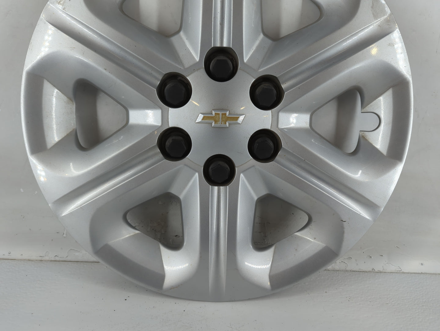 2017-2017 Chevrolet Traverse Driver Front Wheel Hub Oem - Oemusedautoparts1.com