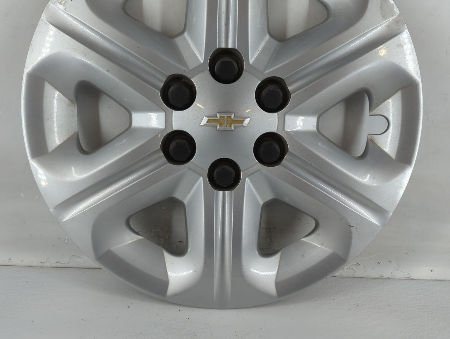 2017-2017 Chevrolet Traverse Driver Front Wheel Hub Oem - Oemusedautoparts1.com
