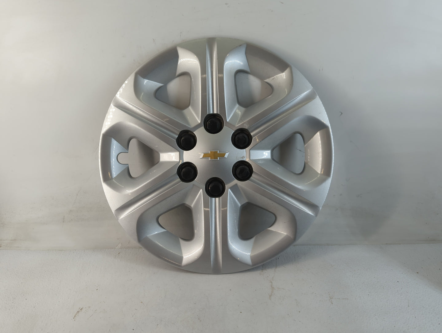 2017-2017 Chevrolet Traverse Driver Front Wheel Hub Oem - Oemusedautoparts1.com