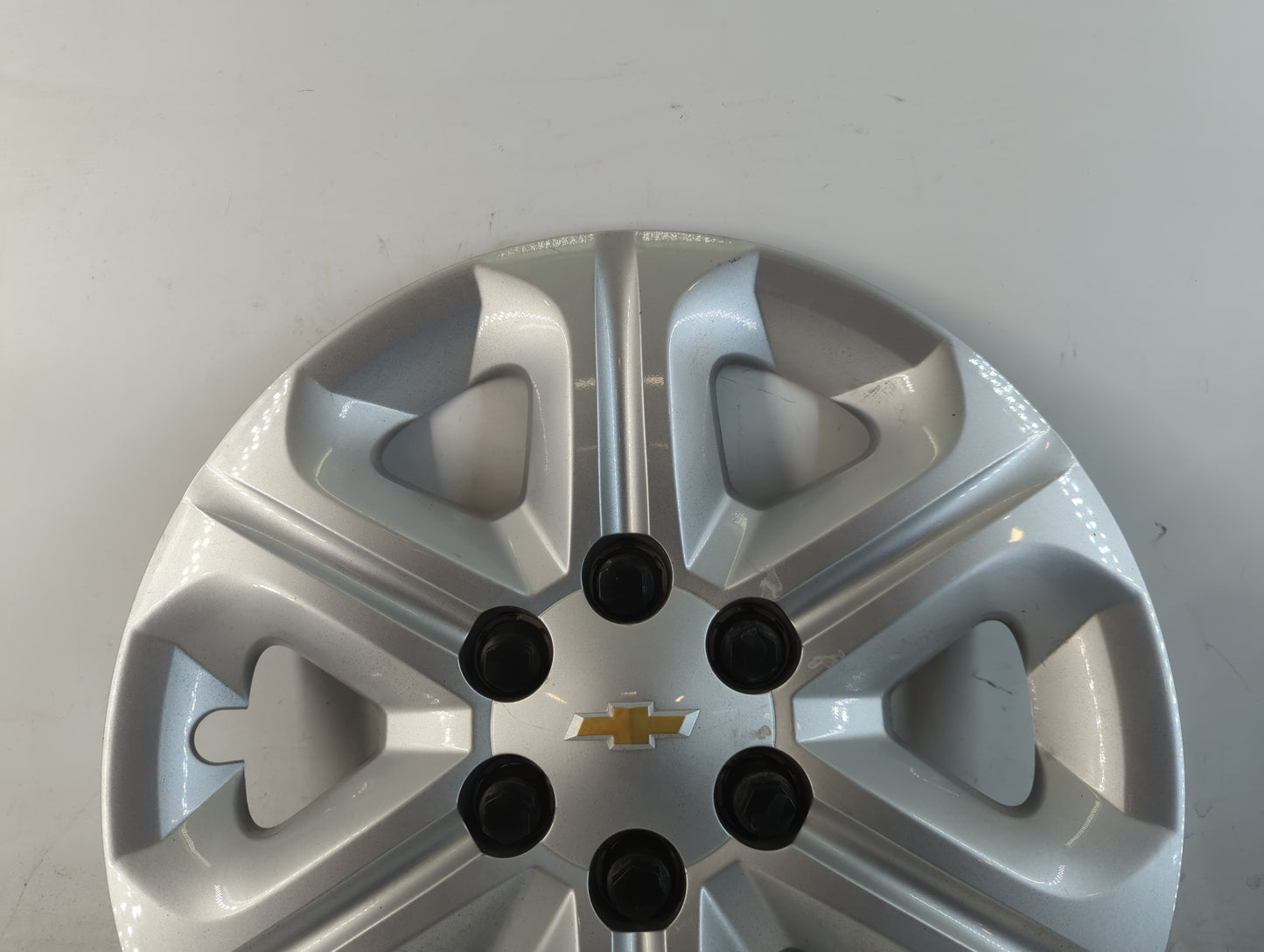 2017-2017 Chevrolet Traverse Driver Front Wheel Hub Oem - Oemusedautoparts1.com