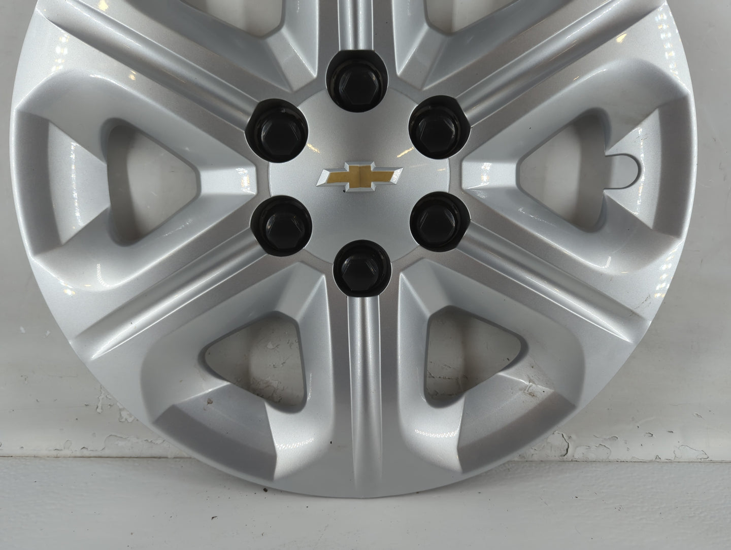 2017-2017 Chevrolet Traverse Driver Front Wheel Hub Oem - Oemusedautoparts1.com