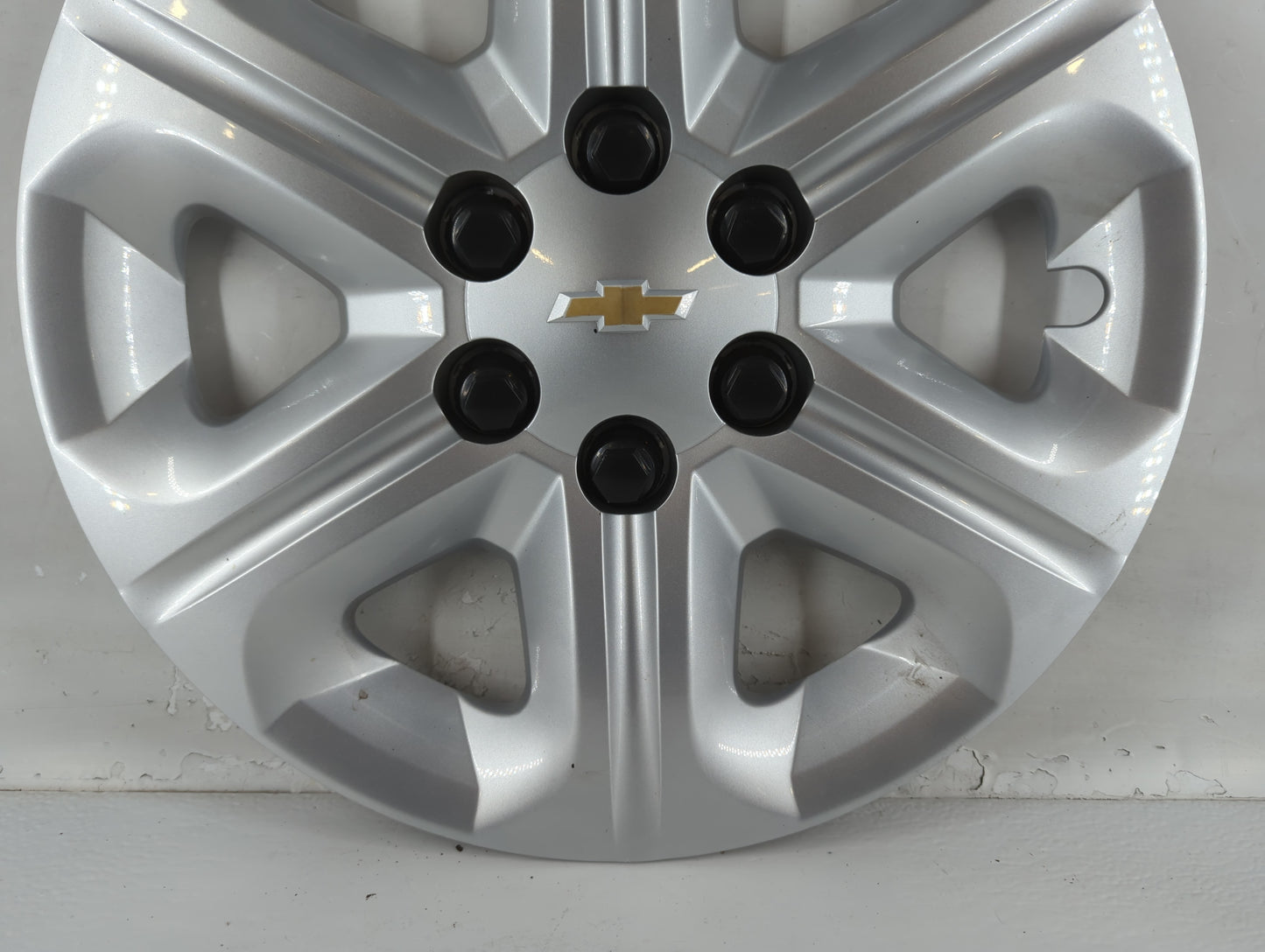 2017-2017 Chevrolet Traverse Driver Front Wheel Hub Oem - Oemusedautoparts1.com