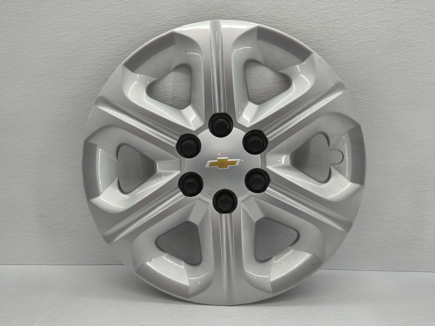 2017-2017 Chevrolet Traverse Driver Front Wheel Hub Oem - Oemusedautoparts1.com
