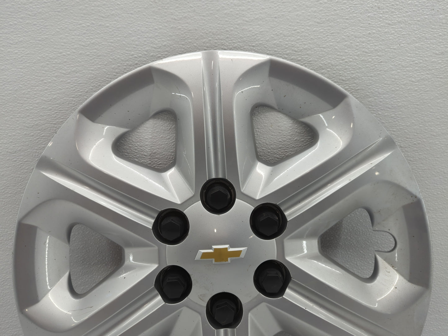 2017-2017 Chevrolet Traverse Driver Front Wheel Hub Oem 781171 - Oemusedautoparts1.com