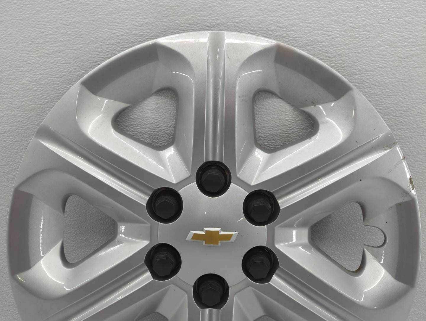 2017-2017 Chevrolet Traverse Driver Front Wheel Hub Oem - Oemusedautoparts1.com